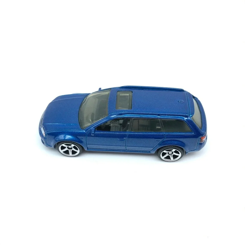 Matchbox 2004 '04 Audi RS 6 Avant Car Wagon Blue Die Cast‎ 1/64 Scale Road Trip